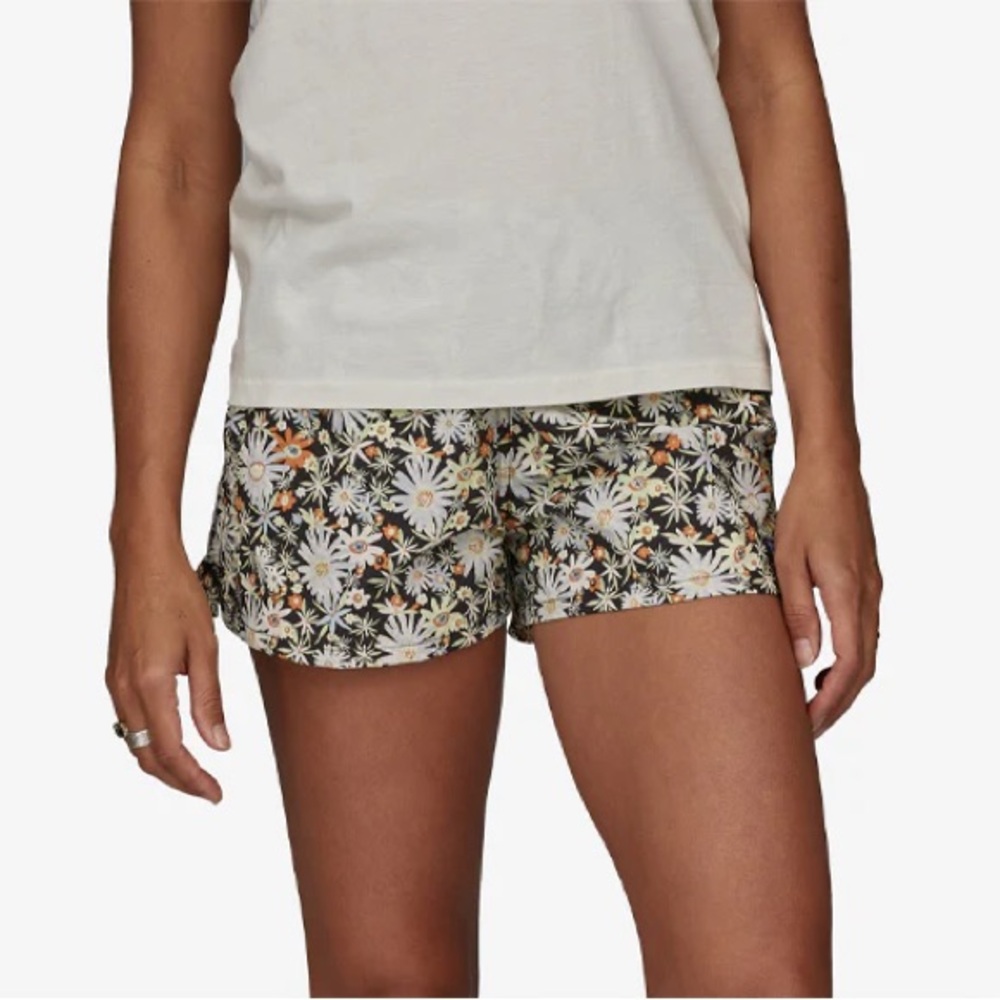 Patagonia barely baggies shorts 2.5”
